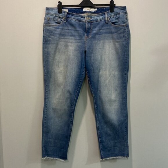 Torrid Boyfriend Jeans Size 16 - Picture 7 of 13